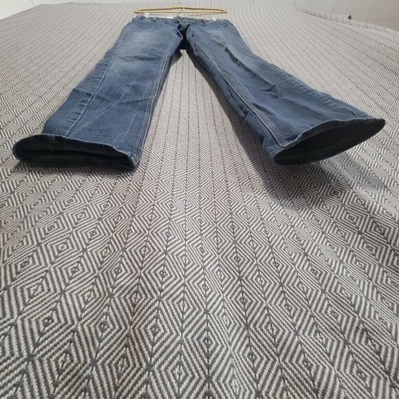 ZCO Jeans Women's Blue Straight Leg Jeans With Back Zipper Pockets Size 30/10 - Picture 10 of 10